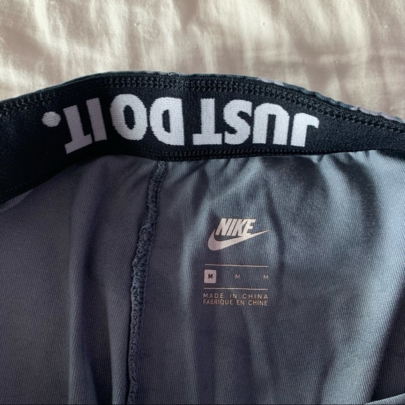 Nike camo cropped leggings - Picture 3 of 3